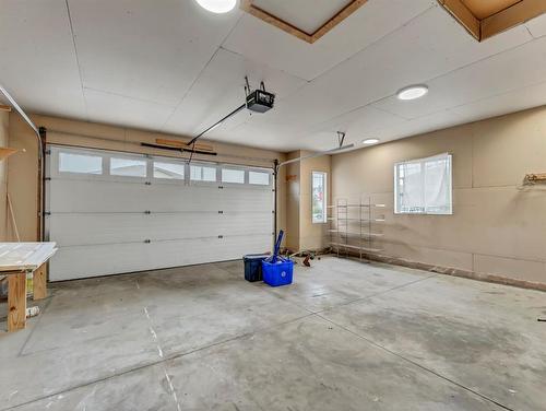 8 Terrace Avenue Ne, Medicine Hat, AB - Indoor Photo Showing Garage