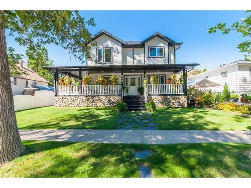 546 Parkview Close Ne, Medicine Hat, AB - Outdoor With Deck Patio Veranda