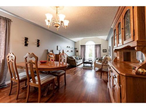 75 Palliser Way Ne, Medicine Hat, AB - Indoor Photo Showing Other Room