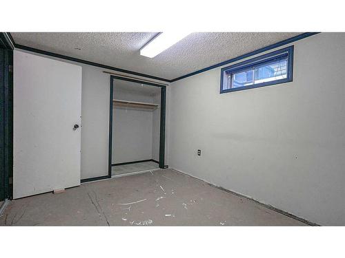 9 Ross Glen Way Se, Medicine Hat, AB - Indoor