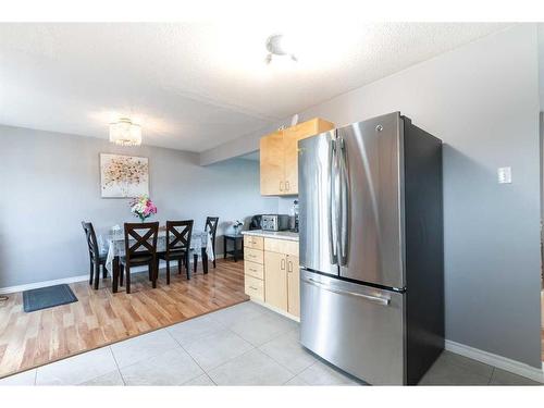 2409 24 Street Se, Medicine Hat, AB - Indoor