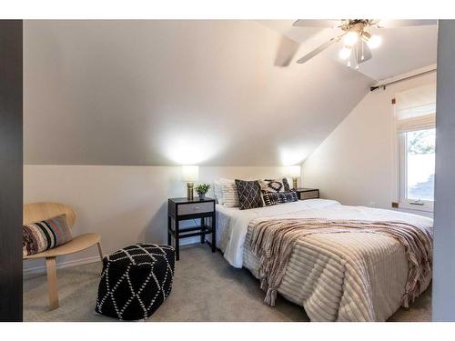 157 7 Street Se, Medicine Hat, AB - Indoor Photo Showing Bedroom