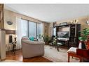 83 Stevenson Street Se, Medicine Hat, AB  - Indoor Photo Showing Living Room 