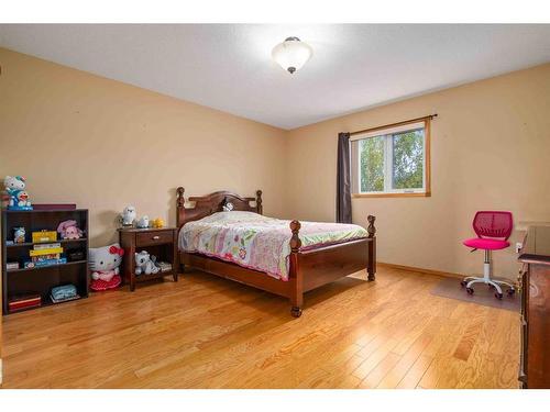 194 Ranchlands Boulevard Ne, Medicine Hat, AB - Indoor Photo Showing Bedroom