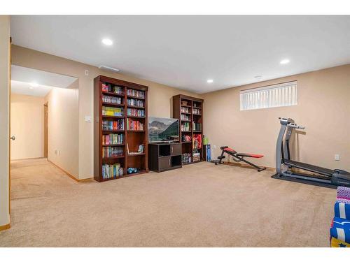 194 Ranchlands Boulevard Ne, Medicine Hat, AB - Indoor Photo Showing Gym Room