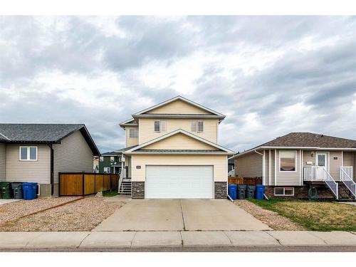 194 Ranchlands Boulevard Ne, Medicine Hat, AB - Outdoor With Facade