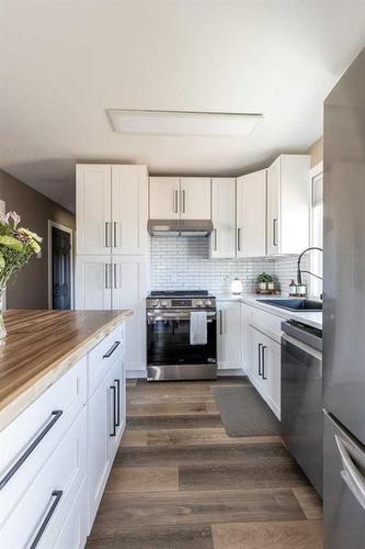 172080 Range Road 140A, Rural Newell, County Of, AB - Indoor Photo Showing Kitchen