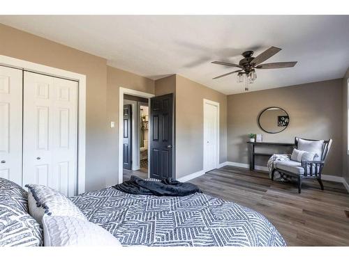 172080 Range Road 140A, Rural Newell, County Of, AB - Indoor Photo Showing Bedroom