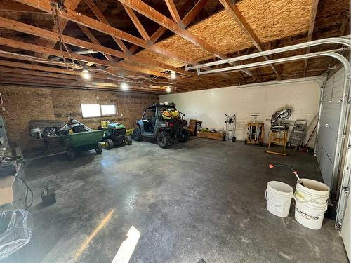 172080 Range Road 140A, Rural Newell, County Of, AB - Indoor Photo Showing Garage