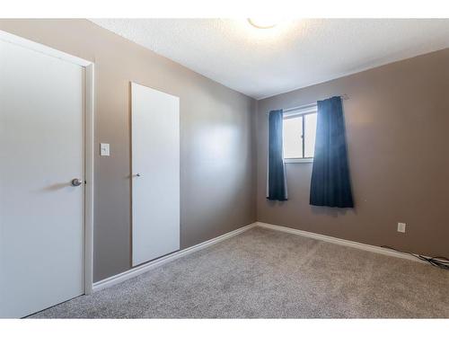 1961 15 Avenue Se, Medicine Hat, AB - Indoor