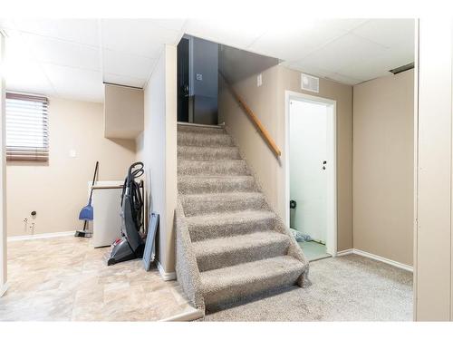 1961 15 Avenue Se, Medicine Hat, AB - Indoor Photo Showing Other Room