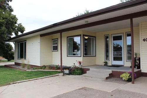 400 Centre Street East, Bow Island, AB - Outdoor