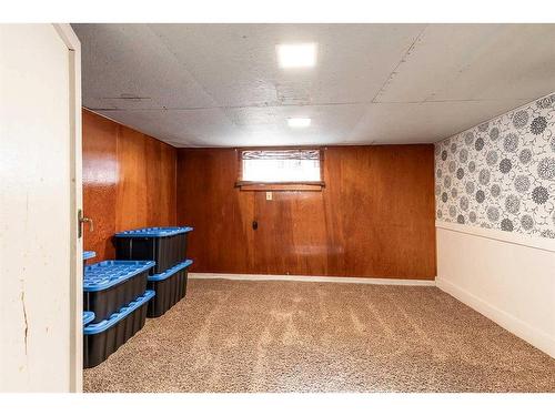 844A 4 Street Se, Medicine Hat, AB - Indoor Photo Showing Basement