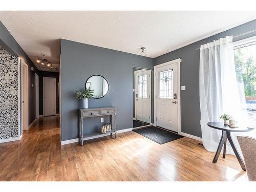 34 Gray Crescent Nw, Medicine Hat, AB - Indoor Photo Showing Other Room