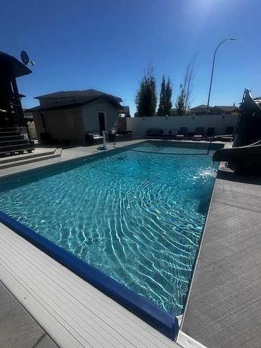 336 Somerside Crescent Se, Medicine Hat, AB - Outdoor With In Ground Pool