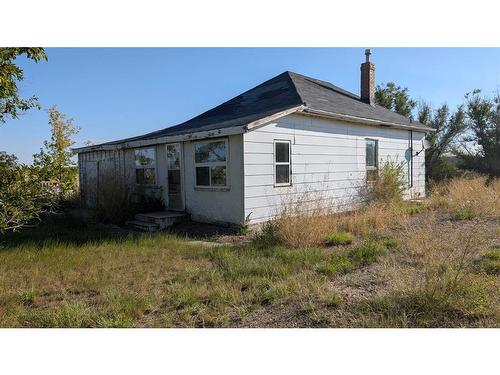 214 Centre Street, Empress, AB - Outdoor