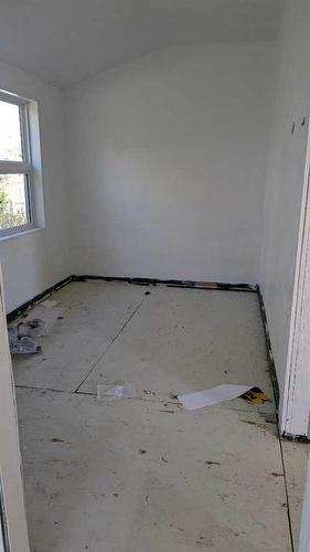 214 Centre Street, Empress, AB -  Photo Showing Other Room