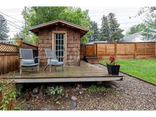 121 1 Street Sw, Medicine Hat, AB - Outdoor With Deck Patio Veranda With Exterior