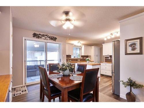 2298 Higdon Avenue Se, Medicine Hat, AB - Indoor Photo Showing Dining Room