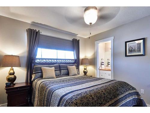 2298 Higdon Avenue Se, Medicine Hat, AB - Indoor Photo Showing Bedroom