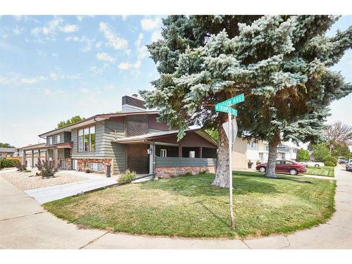 2298 Higdon Avenue Se, Medicine Hat, AB - Outdoor With Facade