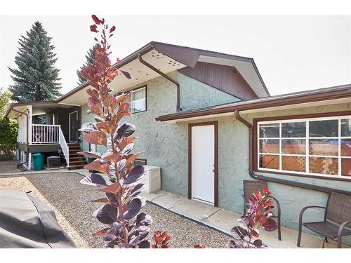 2298 Higdon Avenue Se, Medicine Hat, AB - Outdoor