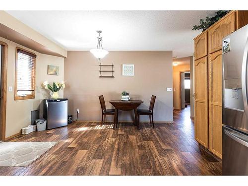 96 Shannon Drive Se, Medicine Hat, AB - Indoor Photo Showing Dining Room