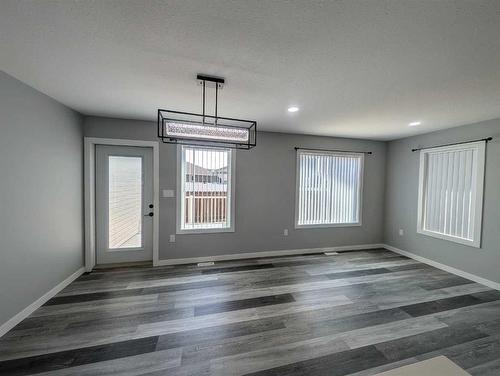 5354 Southlands Drive Se, Medicine Hat, AB - Indoor Photo Showing Other Room