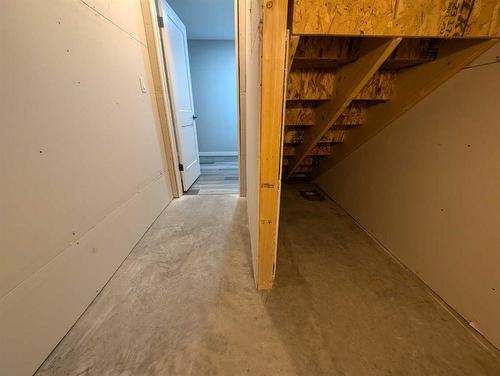 5354 Southlands Drive Se, Medicine Hat, AB - Indoor Photo Showing Other Room