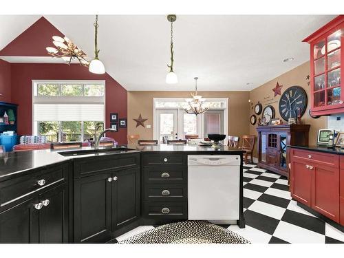 210 6 Avenue, Rural Cypress County, AB - Indoor Photo Showing Kitchen