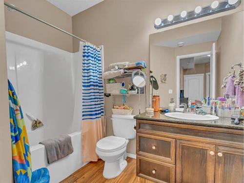 212 Northlands Pointe Ne, Medicine Hat, AB - Indoor Photo Showing Bathroom