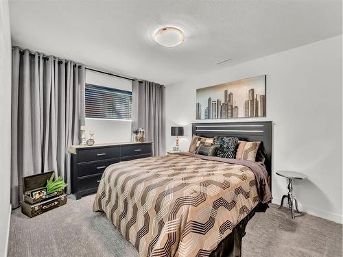 934 Memorial Drive Se, Redcliff, AB - Indoor Photo Showing Bedroom