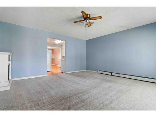 269 7 Street Se, Medicine Hat, AB - Indoor Photo Showing Other Room