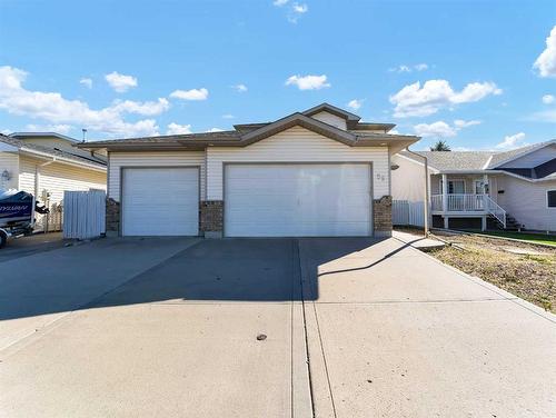 55 Sunrise Street Sw, Medicine Hat, AB - Outdoor