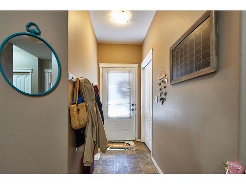 93 Somerset Lane Se, Medicine Hat, AB - Indoor Photo Showing Other Room