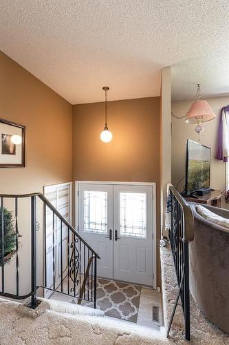 93 Clelland Crescent Se, Medicine Hat, AB - Indoor Photo Showing Other Room