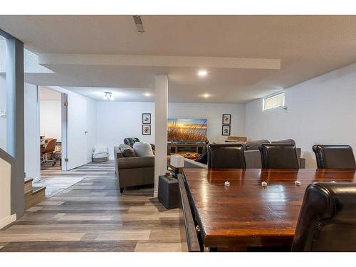 113 12 Street Se, Medicine Hat, AB - Indoor Photo Showing Dining Room