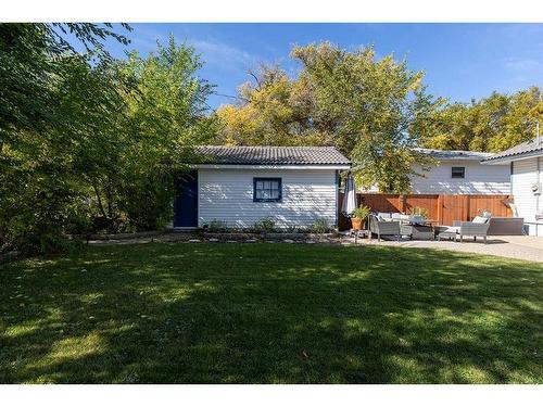 113 12 Street Se, Medicine Hat, AB - Outdoor