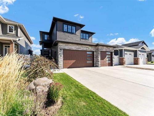 196 Hamptons Crescent Se, Medicine Hat, AB - Outdoor With Facade