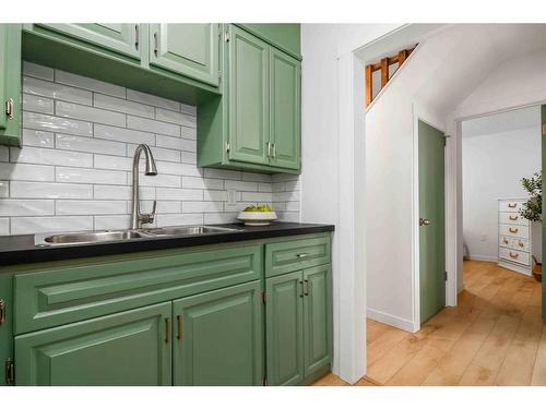 58 10 Street Se, Medicine Hat, AB - Indoor Photo Showing Kitchen With Double Sink