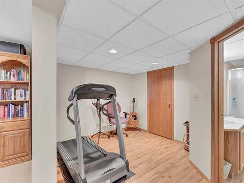 83 Taylor Boulevard Se, Medicine Hat, AB - Indoor Photo Showing Gym Room