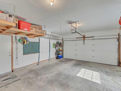 83 Taylor Boulevard Se, Medicine Hat, AB - Indoor Photo Showing Garage