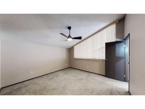 423-1535 Southview Drive Se, Medicine Hat, AB - Indoor Photo Showing Other Room