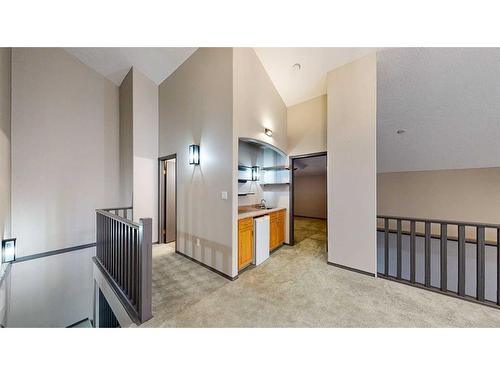 423-1535 Southview Drive Se, Medicine Hat, AB - Indoor