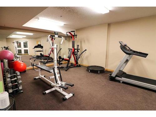 423-1535 Southview Drive Se, Medicine Hat, AB - Indoor Photo Showing Gym Room