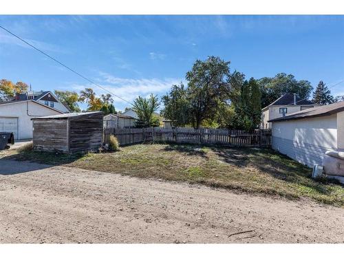 946 4 Street Se, Medicine Hat, AB - Outdoor