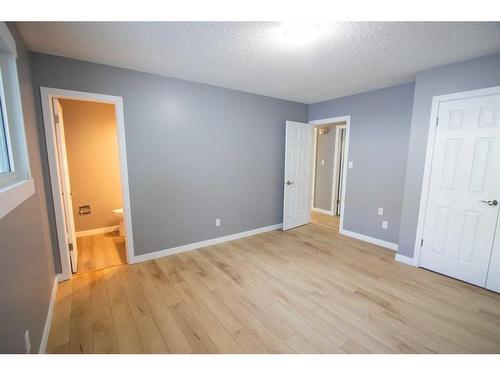 1765 9 Avenue Ne, Medicine Hat, AB - Indoor Photo Showing Other Room