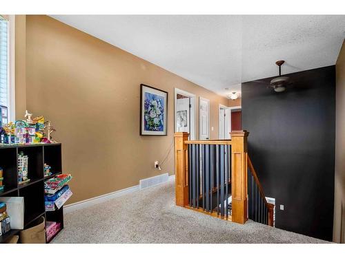 111 Sunrise Circle Sw, Medicine Hat, AB - Indoor Photo Showing Other Room