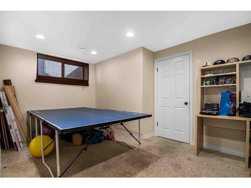 111 Sunrise Circle Sw, Medicine Hat, AB - Indoor Photo Showing Other Room