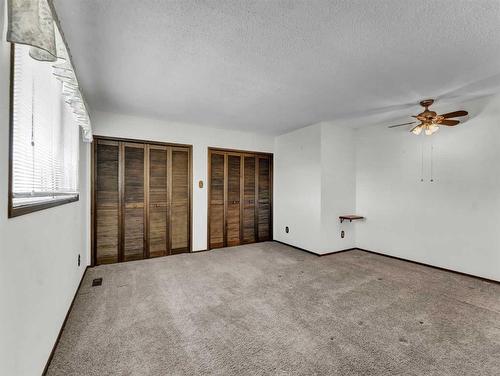 25 Cunliffe Crescent Se, Medicine Hat, AB - Indoor Photo Showing Other Room